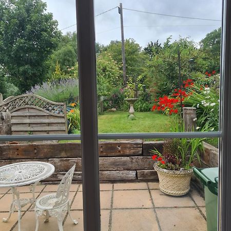 The Old Sun Private Cottage Frome Exterior photo