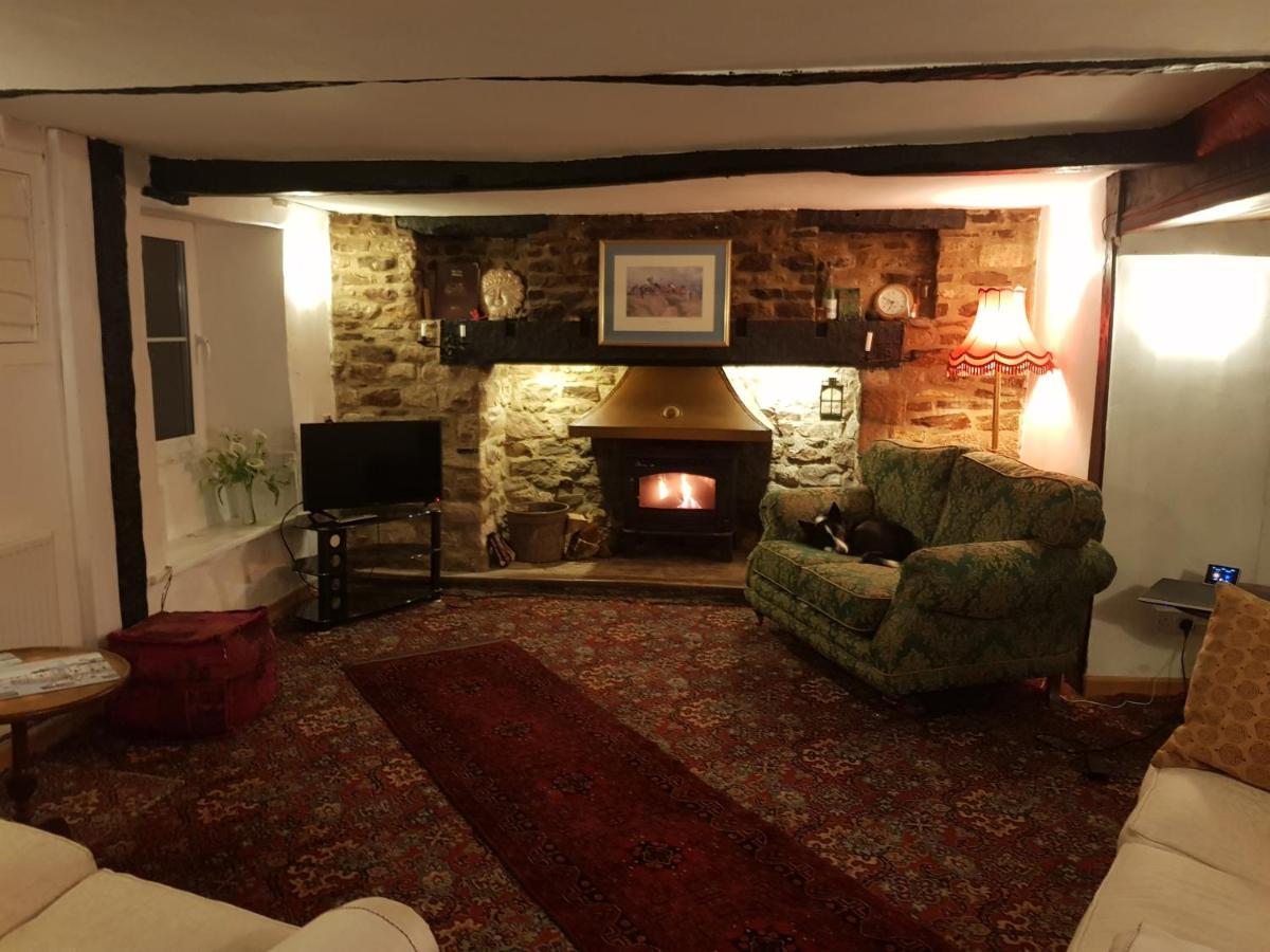The Old Sun Private Cottage Frome Exterior photo